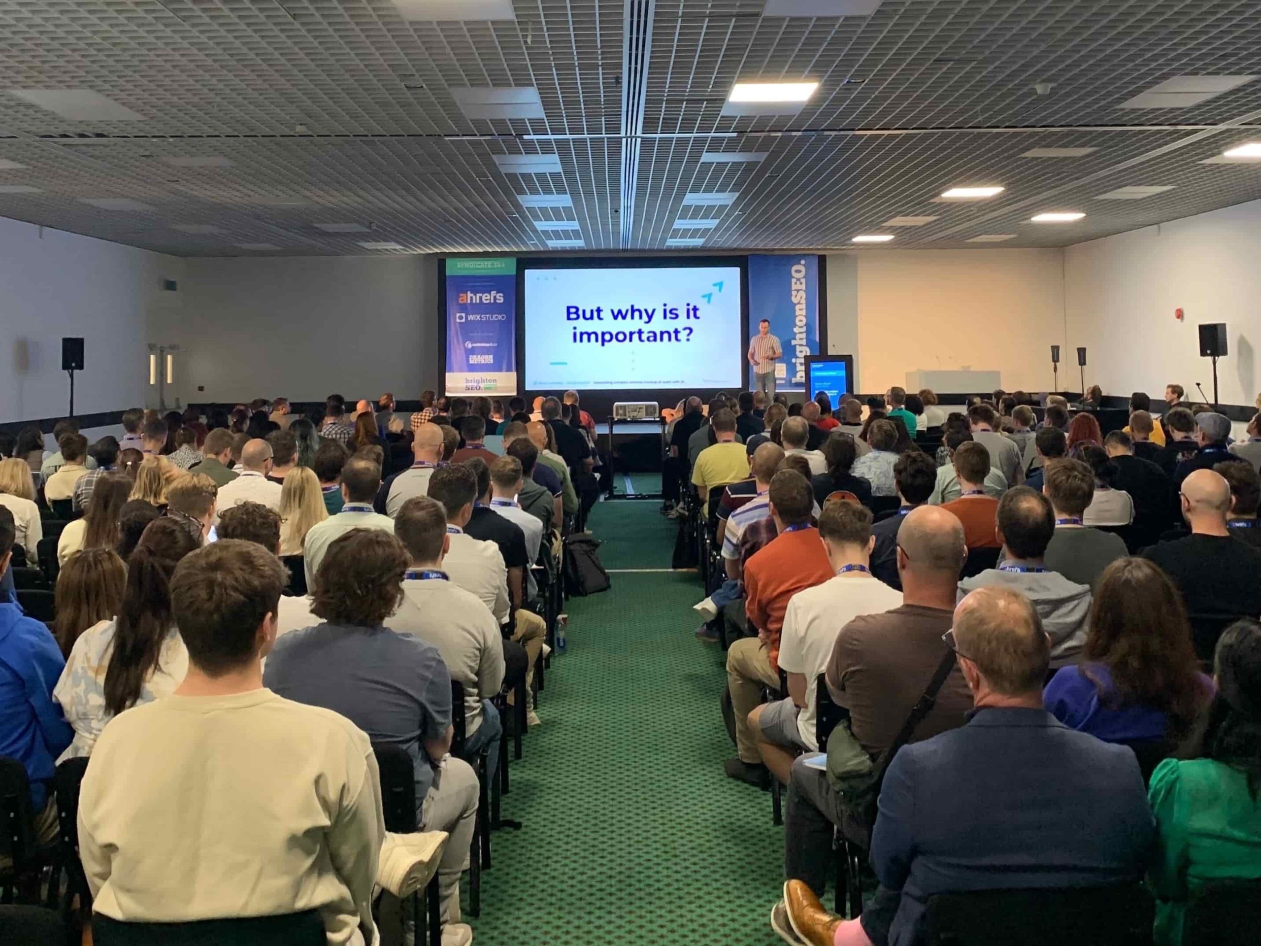 Itamar-Blauer-at-brightonSEO-Autumn-2023-scaled